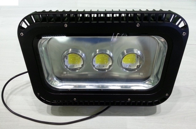 Đèn pha LED lồi 150W